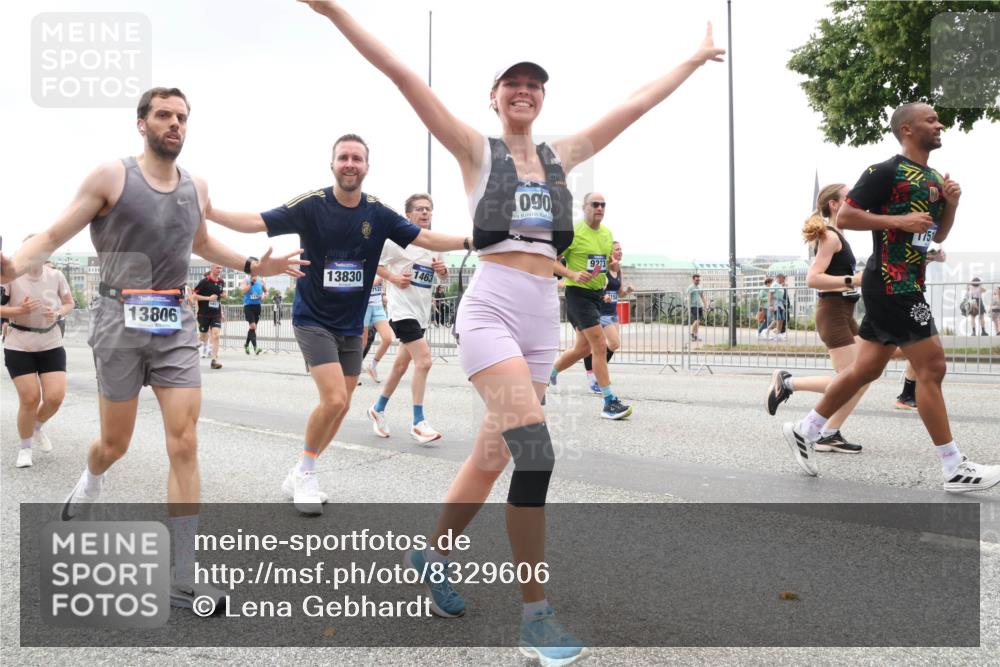 29.06.2025 - hella hamburg halbmarathon Lena Gebhardt http://msf.ph/oto/8329606 29.06.2025 10:47:29 Lombardsbrücke 13806, 13830, 7124, 1463, 090, 175, 9273, 1045, 1185, 1434, 1463, 1523, 1593, 1607, 1704, 1926, 1961, 2148, 2327, 2407, 2537, 2555, 2704, 2790, 2882, 2994, 3339, 4037, 4184, 4239, 4325, 4423, 4483, 4806, 4895, 4974, 4975, 5621, 5622, 5895, 6255, 6256, 6485, 6496, 6879, 6995, 7073, 7403, 7430, 7431, 7630, 7631, 7970, 8105, 8131, 8270, 8550, 8706, 8915, 8953, 8967, 9018, 9687, 10991, 11351, 11458, 11730, 11738, 11802, 11909, 12431 meine-sportfotos.de