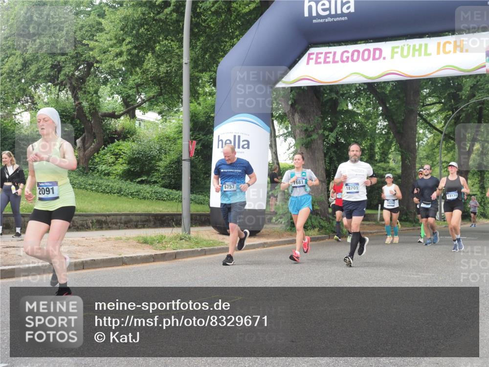 29.06.2025 - hella hamburg halbmarathon KatJ http://msf.ph/oto/8329671 29.06.2025 10:46:55 Zwischen KM18-KM19 1681, 2091, 6757, 7476, 8481, 8531 meine-sportfotos.de