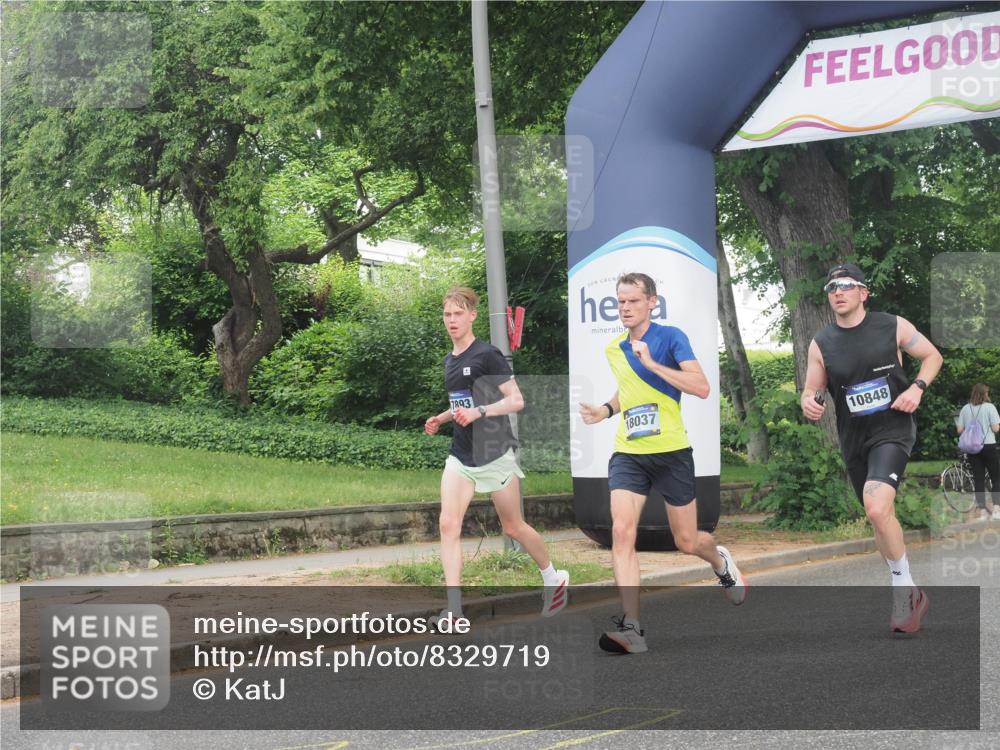29.06.2025 - hella hamburg halbmarathon KatJ http://msf.ph/oto/8329719 29.06.2025 10:17:15 Zwischen KM18-KM19 1065, 5344 meine-sportfotos.de