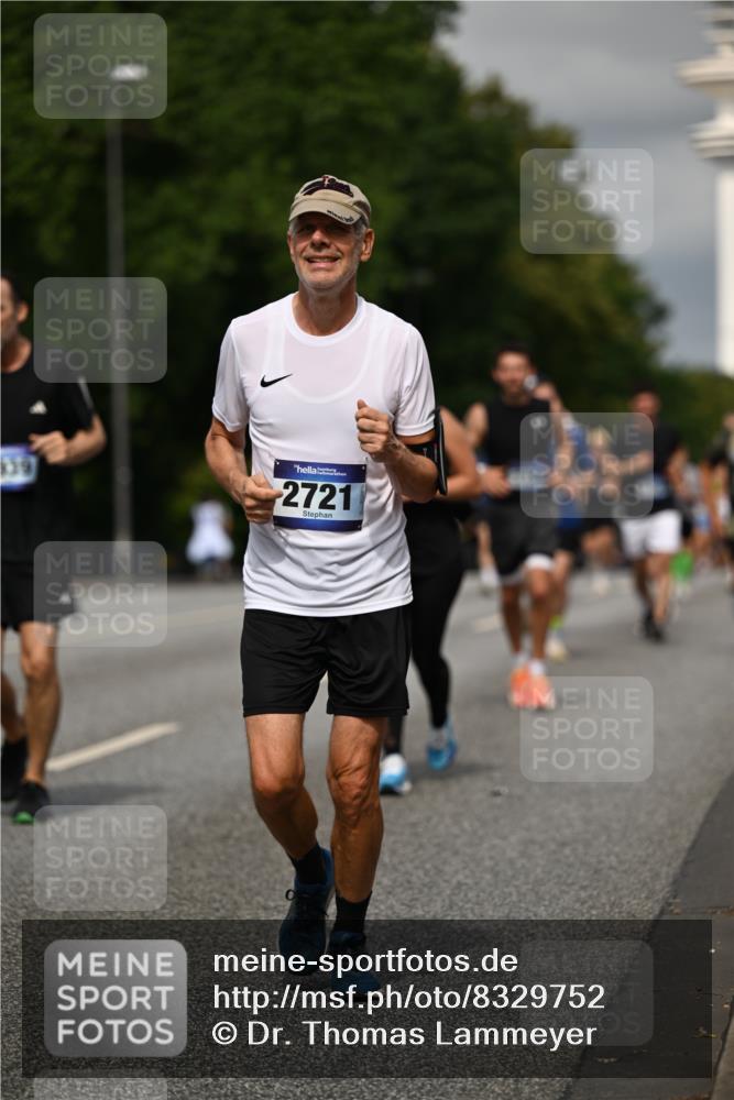 29.06.2025 - hella hamburg halbmarathon Dr. Thomas Lammeyer http://msf.ph/oto/8329752 29.06.2025 10:17:40 Kennedybrücke 1194, 1747, 1939, 2055, 2359, 2721, 2891, 2904, 2987, 4001, 4032, 4795, 4962, 5232, 5631, 6207, 7460, 7462, 7913, 8673, 9612, 9631, 9886, 10442, 10443 meine-sportfotos.de