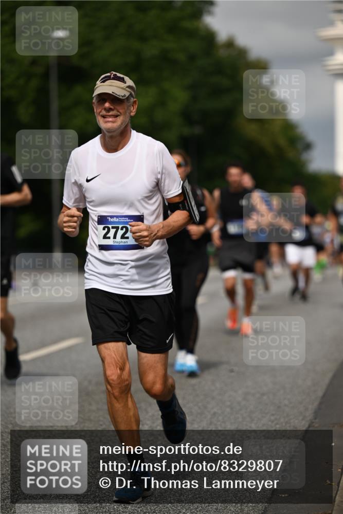 29.06.2025 - hella hamburg halbmarathon Dr. Thomas Lammeyer http://msf.ph/oto/8329807 29.06.2025 10:17:41 Kennedybrücke 1194, 1747, 1939, 2055, 2359, 2721, 2891, 2904, 2987, 4001, 4032, 4795, 4962, 5232, 5631, 5719, 6207, 7460, 7462, 7913, 8673, 9612, 9631, 9886, 10442, 10443 meine-sportfotos.de