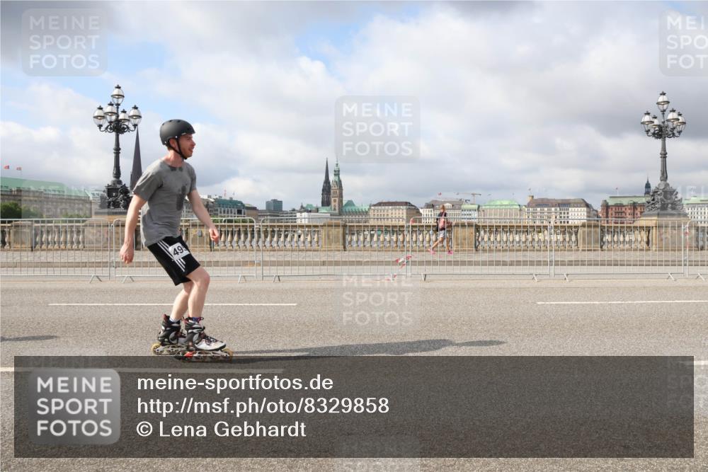 29.06.2025 - hella hamburg halbmarathon Lena Gebhardt http://msf.ph/oto/8329858 29.06.2025 09:08:39 Lombardsbrücke 61 meine-sportfotos.de