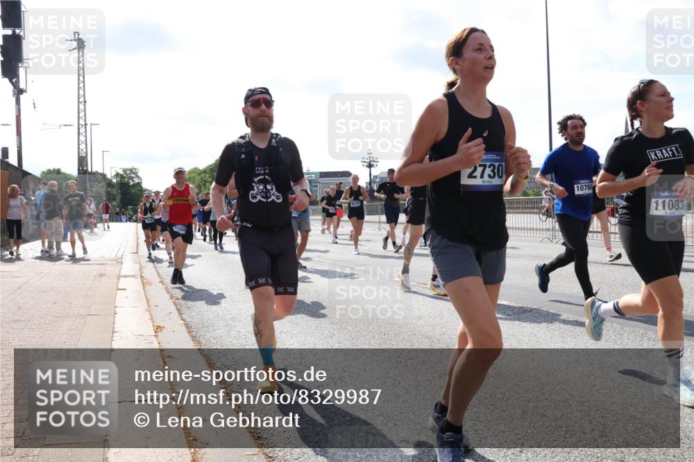 29.06.2025 - hella hamburg halbmarathon Lena Gebhardt http://msf.ph/oto/8329987 29.06.2025 10:00:23 Lombardsbrücke 2285, 6470, 2730, 10766, 11083, 1006, 1019, 1125, 1180, 1239, 1264, 1526, 1544, 1568, 1583, 1681, 1914, 2027, 2086, 2099, 2159, 2236, 2346, 2348, 2364, 2426, 2447, 2474, 2582, 2584, 2606, 2652, 2676, 2677, 2730, 2910, 2982, 3042, 3177, 3181, 3319, 3400, 3794, 3861, 3898, 4013, 4231, 4419, 4579, 4594, 4632, 4767, 4772, 4796, 4813, 4940, 4945, 5272, 5341, 5643, 5728, 6082, 6084, 6104, 6138, 6174, 6201, 6220, 6260, 6443, 6462, 6470, 6581, 6587, 10599 meine-sportfotos.de