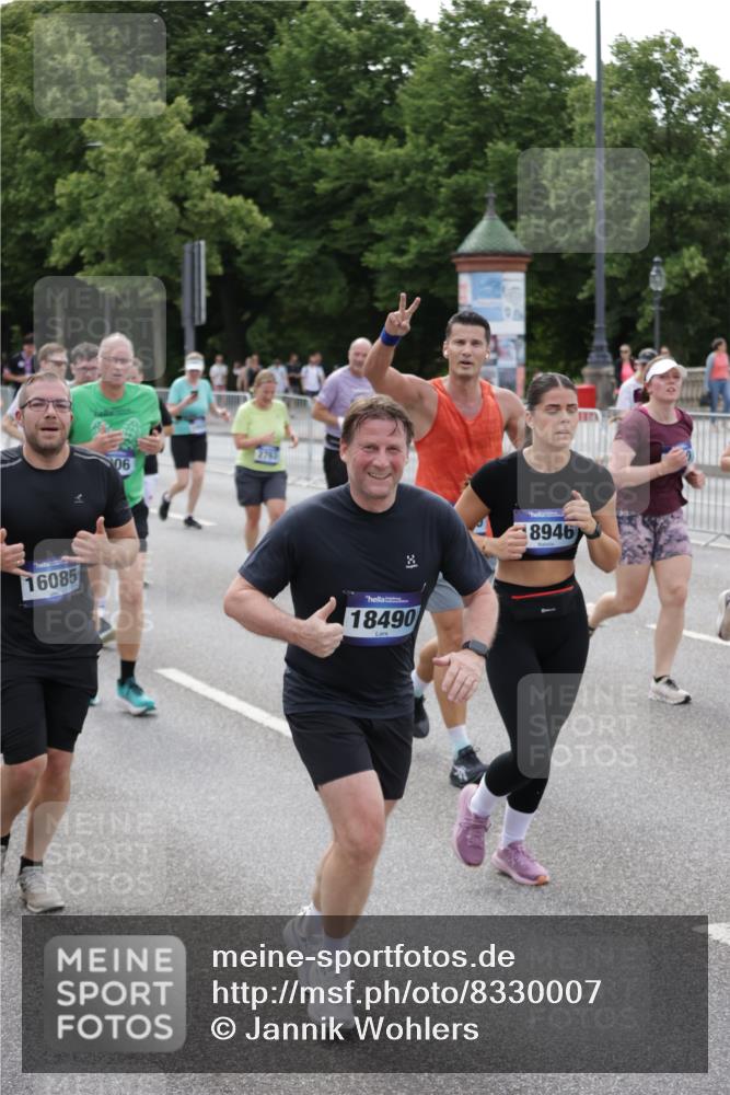 29.06.2025 - hella hamburg halbmarathon Jannik Wohlers http://msf.ph/oto/8330007 29.06.2025 10:40:10 Lombardsbrücke 2042, 2173, 2206, 2762, 2763, 3293, 3306, 3810, 4044, 4411, 4612, 4906, 4972, 5059, 5702, 5975, 6076, 6163, 6229, 6278, 6280, 6363, 7956, 8307, 8378, 8391, 8739, 9000, 9468, 9946, 10166, 10920, 10940, 11513, 11514, 12981, 13030, 13145, 13773, 14341, 15154, 15905, 15933, 16085, 16955, 17267, 17959, 18101, 18110, 18213, 18353, 18490, 18771, 18946, 19168 meine-sportfotos.de
