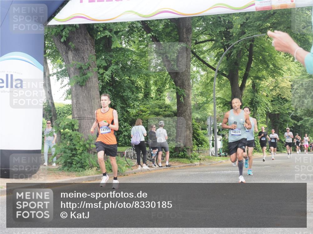 29.06.2025 - hella hamburg halbmarathon KatJ http://msf.ph/oto/8330185 29.06.2025 10:17:18 Zwischen KM18-KM19 5344 meine-sportfotos.de