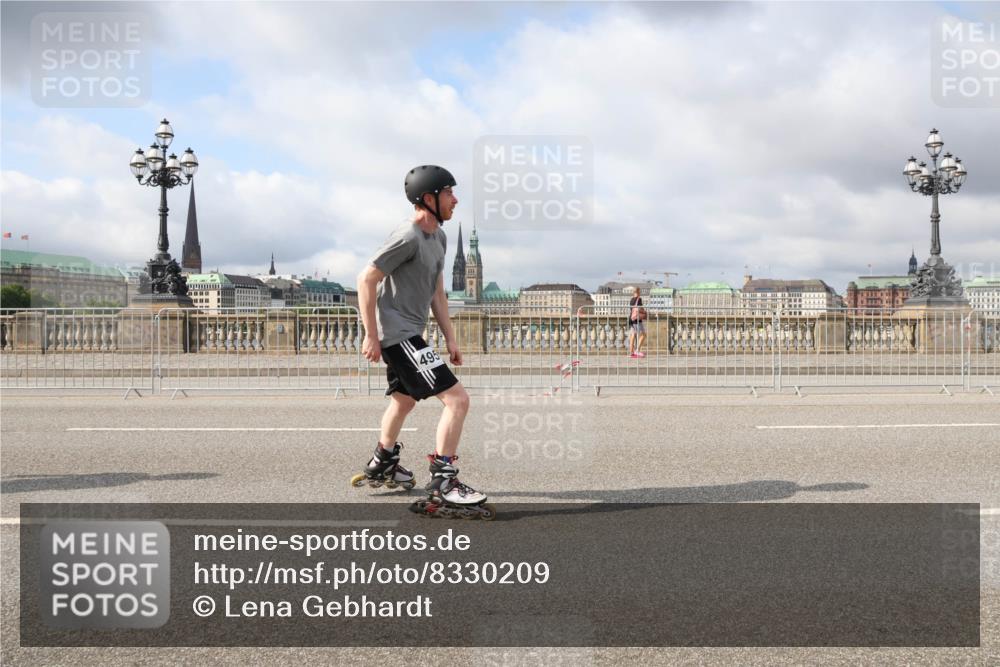 29.06.2025 - hella hamburg halbmarathon Lena Gebhardt http://msf.ph/oto/8330209 29.06.2025 09:08:39 Lombardsbrücke 495 meine-sportfotos.de