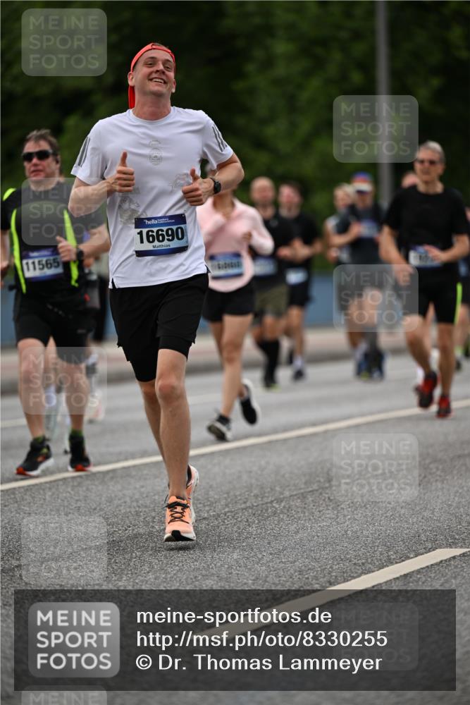 29.06.2025 - hella hamburg halbmarathon Dr. Thomas Lammeyer http://msf.ph/oto/8330255 29.06.2025 10:39:42 Kennedybrücke 2198, 2787, 3170, 3828, 3958, 4333, 4564, 4696, 4703, 4965, 5147, 6029, 6189, 6365, 6379, 6397, 6471, 6867, 7386, 8249, 8296, 8567, 9470, 9803, 9819, 10358, 10360, 10565, 10652, 11320, 11359 meine-sportfotos.de