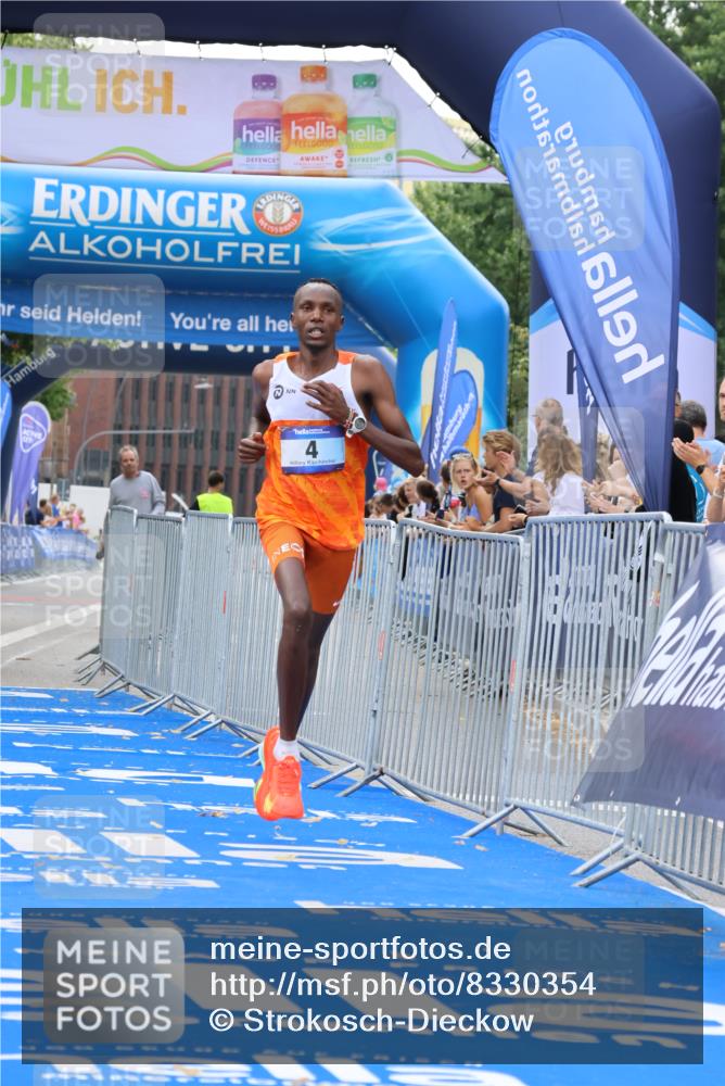 29.06.2025 - hella hamburg halbmarathon Strokosch-Dieckow http://msf.ph/oto/8330354 29.06.2025 10:01:54 Ziel 4 meine-sportfotos.de