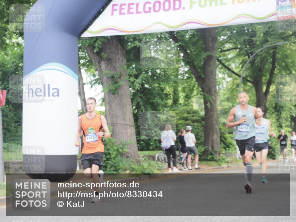 29.06.2025 - hella hamburg halbmarathon KatJ http://msf.ph/oto/8330434 29.06.2025 10:17:19 Zwischen KM18-KM19 5344 meine-sportfotos.de