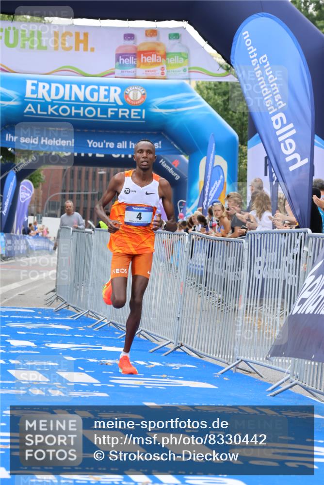 29.06.2025 - hella hamburg halbmarathon Strokosch-Dieckow http://msf.ph/oto/8330442 29.06.2025 10:01:54 Ziel 4 meine-sportfotos.de
