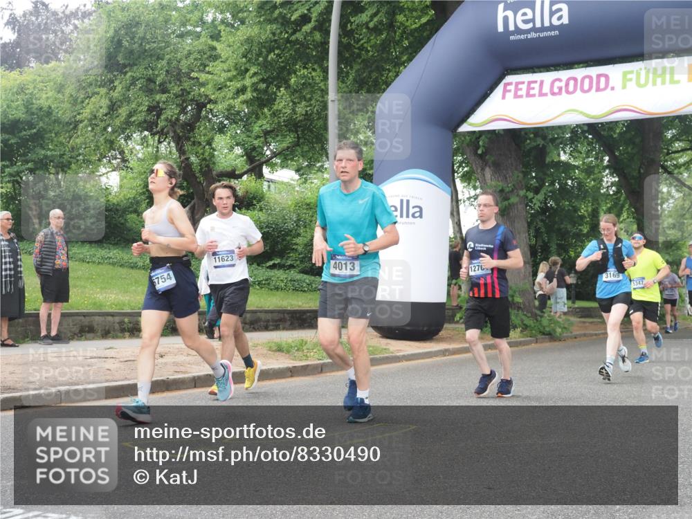 29.06.2025 - hella hamburg halbmarathon KatJ http://msf.ph/oto/8330490 29.06.2025 10:47:01 Zwischen KM18-KM19 1681, 2091, 2363, 3169, 3698, 4013, 5347, 6757 meine-sportfotos.de