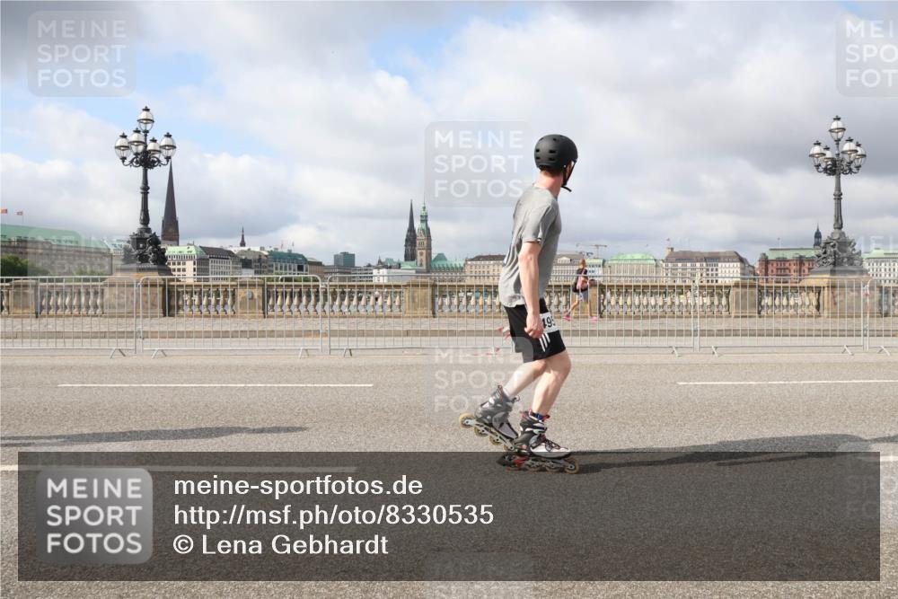 29.06.2025 - hella hamburg halbmarathon Lena Gebhardt http://msf.ph/oto/8330535 29.06.2025 09:08:39 Lombardsbrücke  meine-sportfotos.de