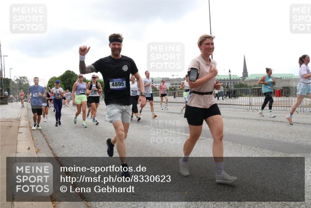 29.06.2025 - hella hamburg halbmarathon Lena Gebhardt http://msf.ph/oto/8330623 29.06.2025 10:47:30 Lombardsbrücke 4182, 7631, 4184, 4895, 1523, 3339, 1045, 1185, 1434, 1463, 1523, 1593, 1607, 1639, 1704, 1926, 1961, 2148, 2407, 2537, 2555, 2704, 2790, 2882, 2994, 3339, 4037, 4184, 4239, 4325, 4423, 4483, 4806, 4895, 4974, 4975, 5621, 5622, 5895, 6255, 6256, 6485, 6879, 6995, 7073, 7403, 7430, 7431, 7630, 7631, 7970, 8105, 8131, 8270, 8550, 8706, 8915, 8953, 8967, 9018, 9687, 10991, 11351, 11458, 11730, 11738, 11802, 11909, 12431 meine-sportfotos.de