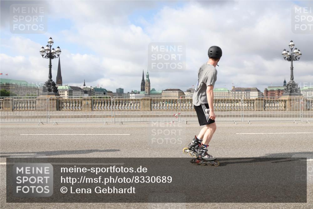 29.06.2025 - hella hamburg halbmarathon Lena Gebhardt http://msf.ph/oto/8330689 29.06.2025 09:08:39 Lombardsbrücke  meine-sportfotos.de