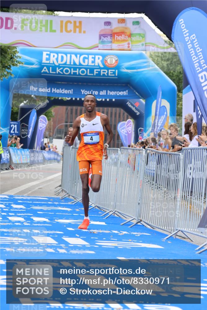 29.06.2025 - hella hamburg halbmarathon Strokosch-Dieckow http://msf.ph/oto/8330971 29.06.2025 10:01:54 Ziel 4 meine-sportfotos.de