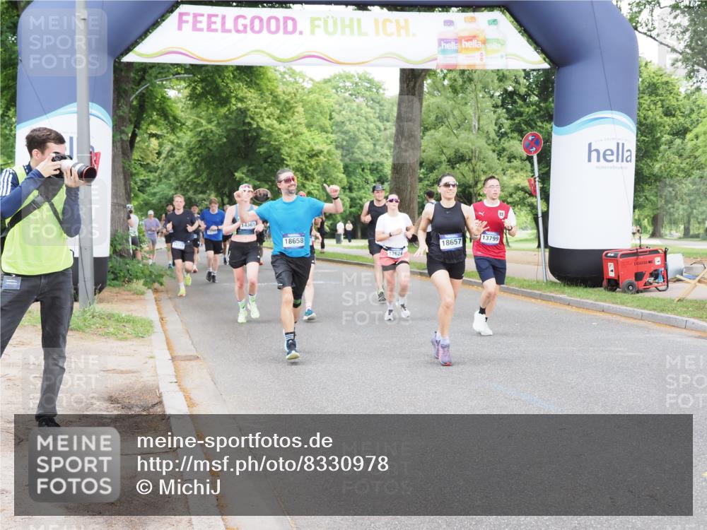 29.06.2025 - hella hamburg halbmarathon MichiJ http://msf.ph/oto/8330978 29.06.2025 10:38:09 Zwischen KM18-KM19 1461, 1466, 1750, 2207, 2823, 7176, 7224, 7312, 7583, 8689, 10057, 10371, 11422, 12235, 12450, 12624, 13609, 13799, 14361, 14838, 16653, 16907, 18451, 18657 meine-sportfotos.de