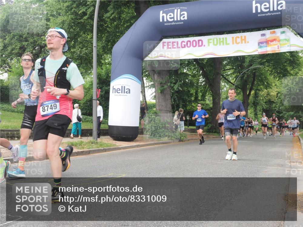 29.06.2025 - hella hamburg halbmarathon KatJ http://msf.ph/oto/8331009 29.06.2025 10:47:09 Zwischen KM18-KM19 2167, 5272, 8749 meine-sportfotos.de