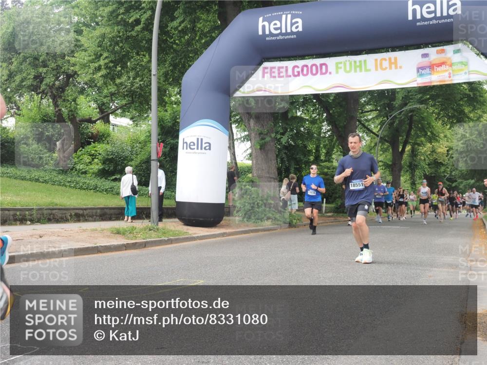 29.06.2025 - hella hamburg halbmarathon KatJ http://msf.ph/oto/8331080 29.06.2025 10:47:09 Zwischen KM18-KM19 2167, 5272, 8749 meine-sportfotos.de