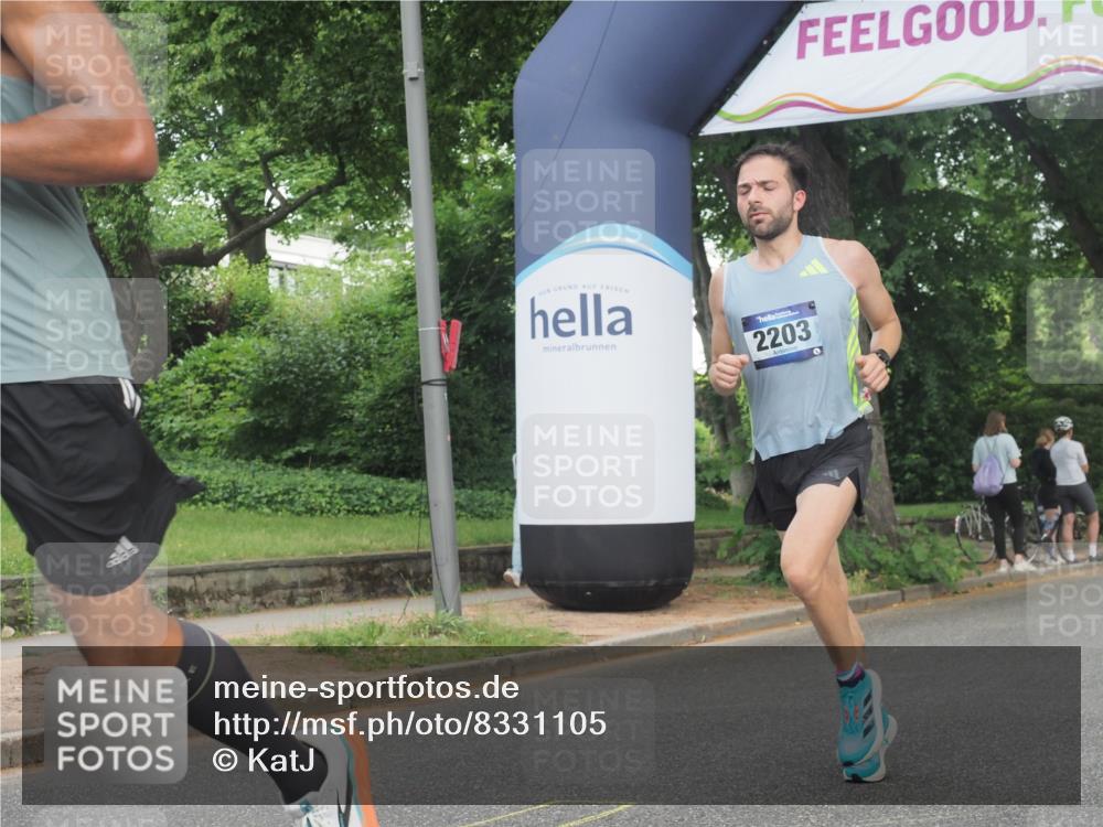 29.06.2025 - hella hamburg halbmarathon KatJ http://msf.ph/oto/8331105 29.06.2025 10:17:21 Zwischen KM18-KM19 2203 meine-sportfotos.de