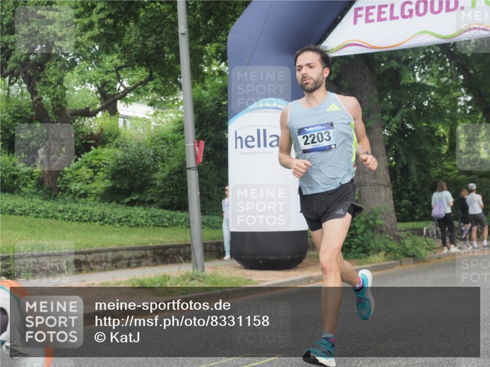 29.06.2025 - hella hamburg halbmarathon KatJ http://msf.ph/oto/8331158 29.06.2025 10:17:22 Zwischen KM18-KM19 2203 meine-sportfotos.de