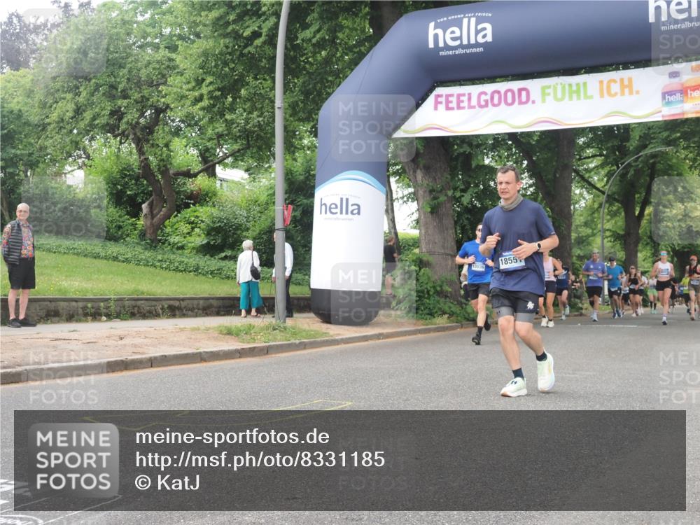 29.06.2025 - hella hamburg halbmarathon KatJ http://msf.ph/oto/8331185 29.06.2025 10:47:10 Zwischen KM18-KM19 2167, 5272, 8749 meine-sportfotos.de