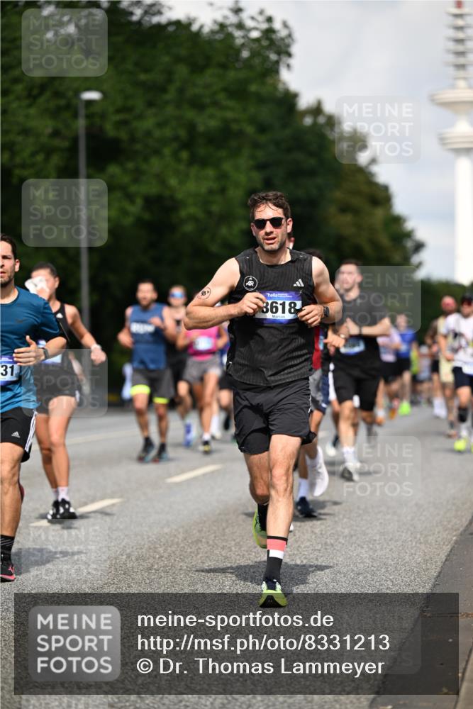 29.06.2025 - hella hamburg halbmarathon Dr. Thomas Lammeyer http://msf.ph/oto/8331213 29.06.2025 09:55:49 Kennedybrücke 1057, 1169, 1353, 1569, 1604, 1763, 3305, 3618, 4565, 4871, 4915, 5007, 5047, 5231, 5336, 5690, 6373, 6700, 6711, 7185, 7710, 8564, 8852, 9444, 9547, 10493, 10691, 10978, 11062 meine-sportfotos.de