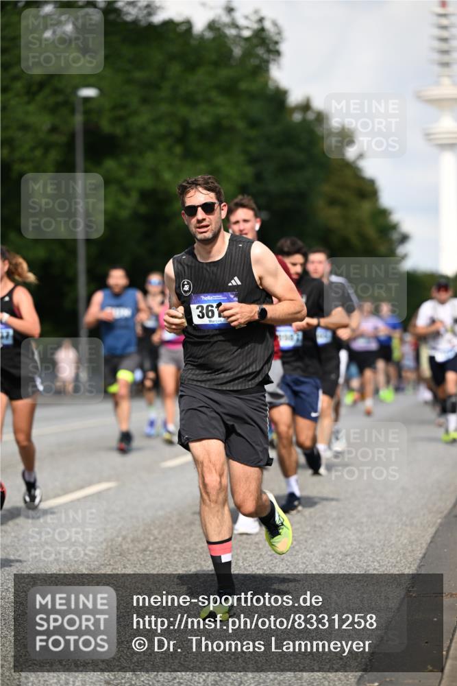 29.06.2025 - hella hamburg halbmarathon Dr. Thomas Lammeyer http://msf.ph/oto/8331258 29.06.2025 09:55:50 Kennedybrücke 1057, 1169, 1569, 1604, 1763, 3305, 3618, 4565, 4871, 4915, 5007, 5011, 5047, 5231, 5336, 5690, 6373, 6700, 6711, 7185, 7710, 8564, 8852, 9444, 9547, 10493, 10691, 10978, 11062 meine-sportfotos.de