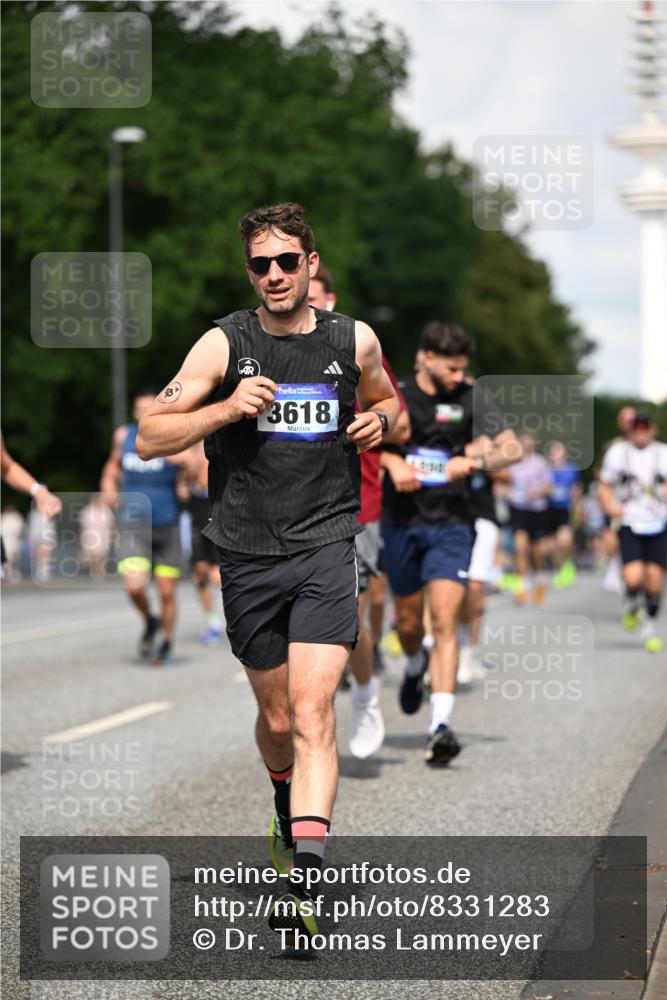 29.06.2025 - hella hamburg halbmarathon Dr. Thomas Lammeyer http://msf.ph/oto/8331283 29.06.2025 09:55:50 Kennedybrücke 1057, 1169, 1569, 1604, 1763, 3305, 3618, 4565, 4871, 4915, 5007, 5011, 5047, 5231, 5336, 5690, 6373, 6700, 6711, 7185, 7710, 8564, 8852, 9444, 9547, 10493, 10691, 10978, 11062 meine-sportfotos.de