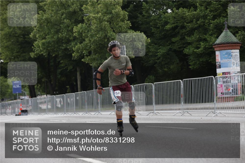 29.06.2025 - hella hamburg halbmarathon Jannik Wohlers http://msf.ph/oto/8331298 29.06.2025 09:01:19 Lombardsbrücke  meine-sportfotos.de