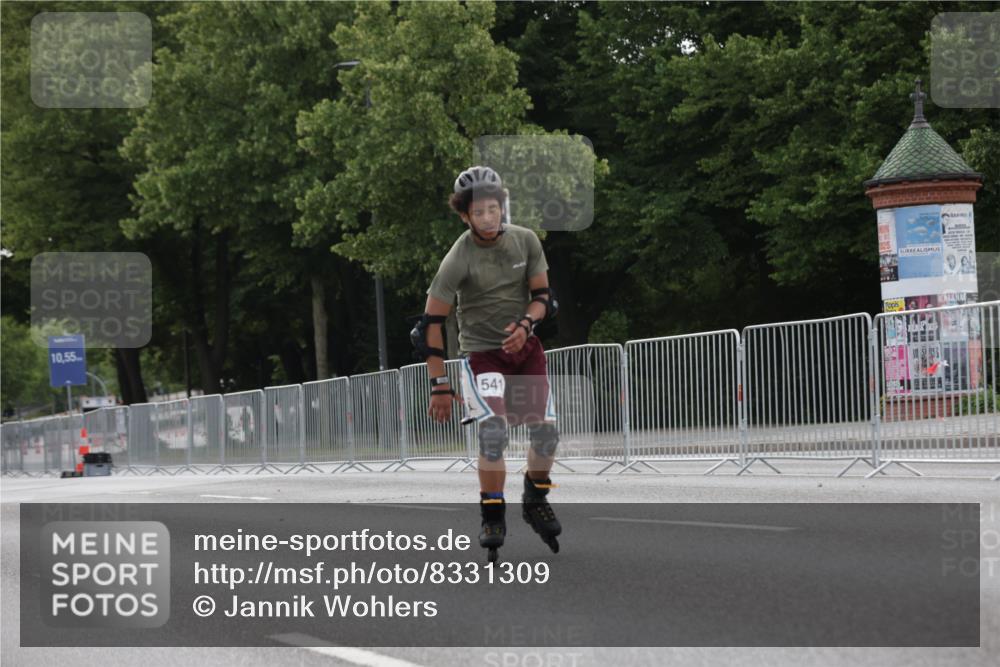 29.06.2025 - hella hamburg halbmarathon Jannik Wohlers http://msf.ph/oto/8331309 29.06.2025 09:01:19 Lombardsbrücke  meine-sportfotos.de