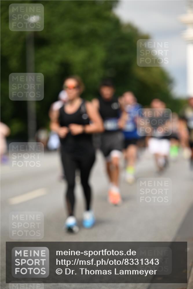 29.06.2025 - hella hamburg halbmarathon Dr. Thomas Lammeyer http://msf.ph/oto/8331343 29.06.2025 10:17:42 Kennedybrücke 1194, 1747, 1939, 2055, 2359, 2721, 2891, 2904, 2987, 4001, 4032, 4795, 4962, 5232, 5631, 5719, 6207, 7460, 7462, 7913, 8673, 9612, 9631, 9886, 10442, 10443 meine-sportfotos.de