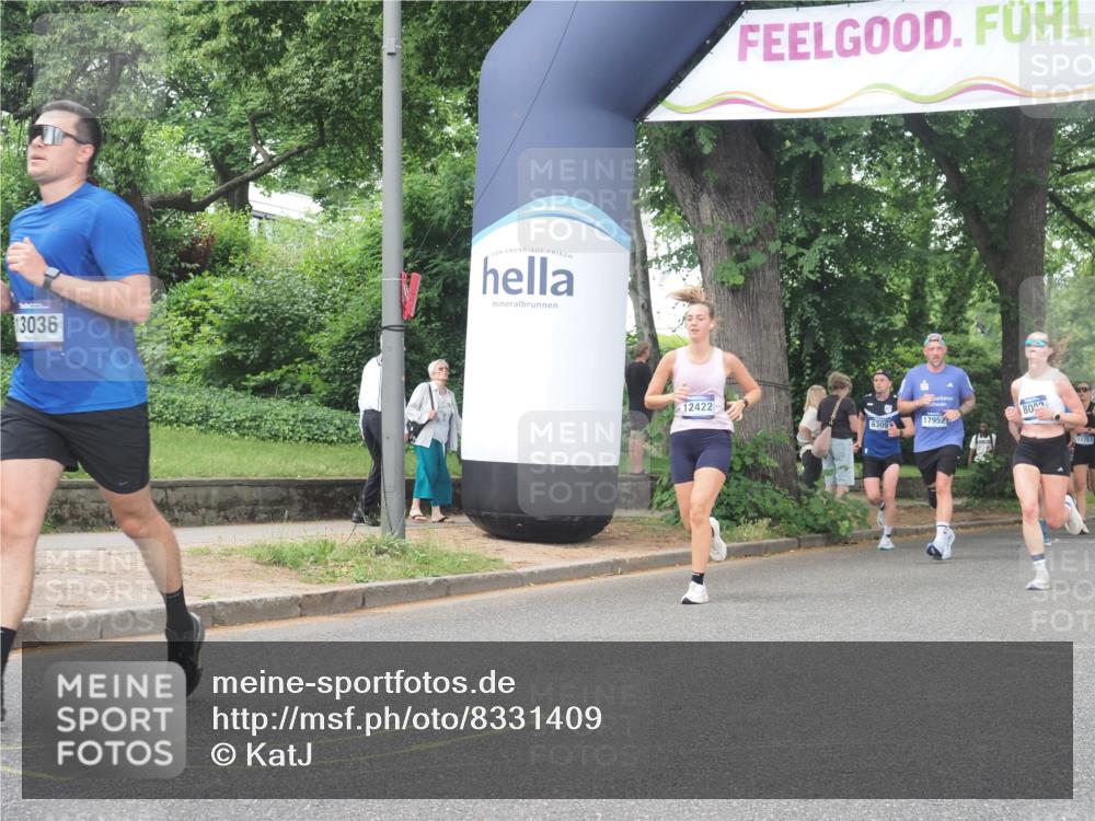 29.06.2025 - hella hamburg halbmarathon KatJ http://msf.ph/oto/8331409 29.06.2025 10:47:12 Zwischen KM18-KM19 5272, 8749 meine-sportfotos.de