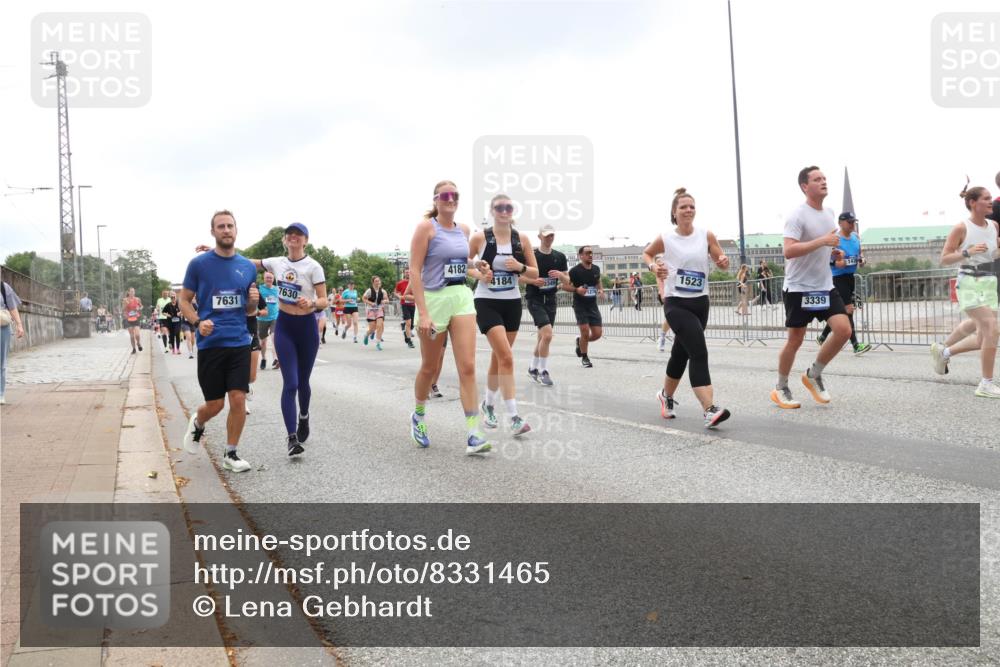 29.06.2025 - hella hamburg halbmarathon Lena Gebhardt http://msf.ph/oto/8331465 29.06.2025 10:47:32 Lombardsbrücke 7630, 7631, 4182, 4184, 1523, 3339, 1045, 1185, 1246, 1434, 1463, 1523, 1607, 1618, 1639, 1704, 1926, 2148, 2407, 2491, 2537, 2555, 2704, 2790, 2882, 2994, 3339, 4037, 4184, 4239, 4325, 4423, 4483, 4806, 4895, 4974, 4975, 5621, 5622, 5895, 6255, 6256, 6879, 6995, 7073, 7403, 7430, 7431, 7630, 7631, 7970, 8105, 8131, 8270, 8550, 8706, 8915, 8953, 9018, 9687, 10658, 10991, 11351, 11458, 11730, 11738, 11802, 11909, 12431 meine-sportfotos.de