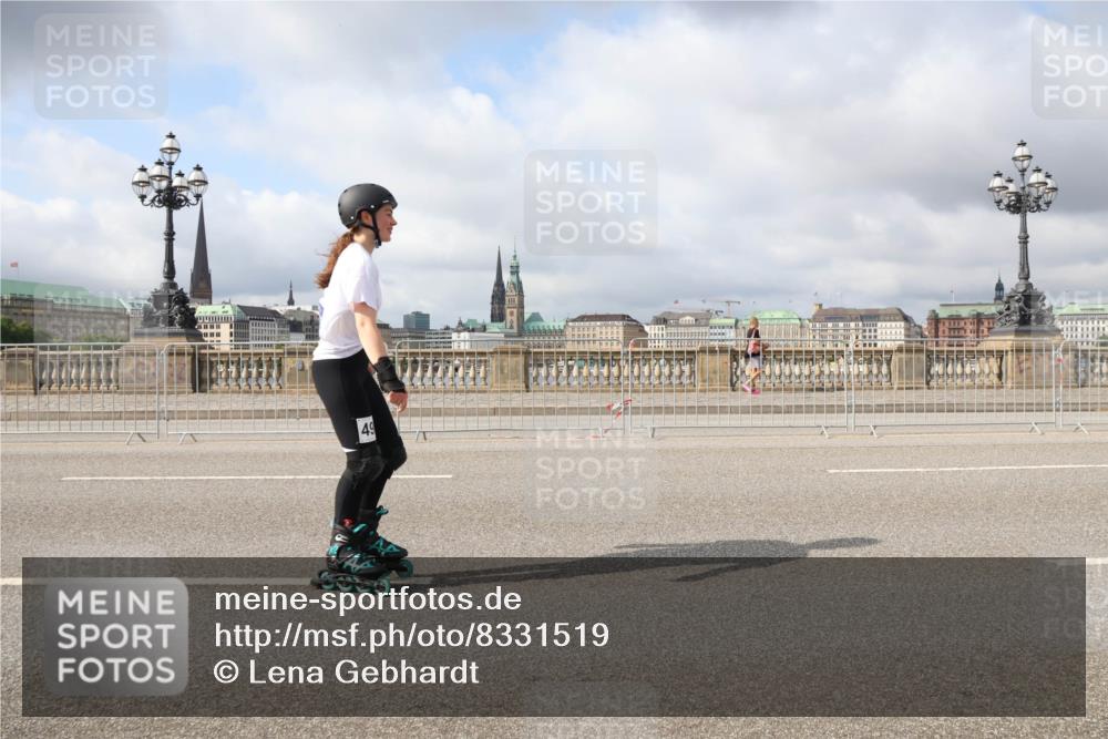 29.06.2025 - hella hamburg halbmarathon Lena Gebhardt http://msf.ph/oto/8331519 29.06.2025 09:08:40 Lombardsbrücke 49 meine-sportfotos.de
