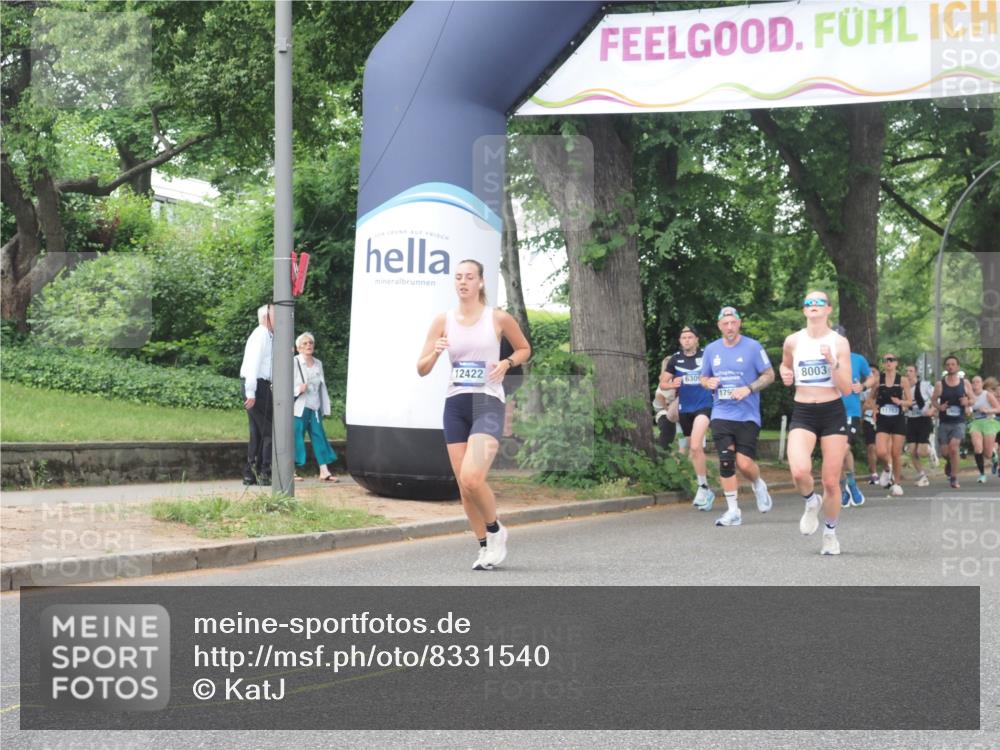 29.06.2025 - hella hamburg halbmarathon KatJ http://msf.ph/oto/8331540 29.06.2025 10:47:13 Zwischen KM18-KM19 5272, 8749 meine-sportfotos.de