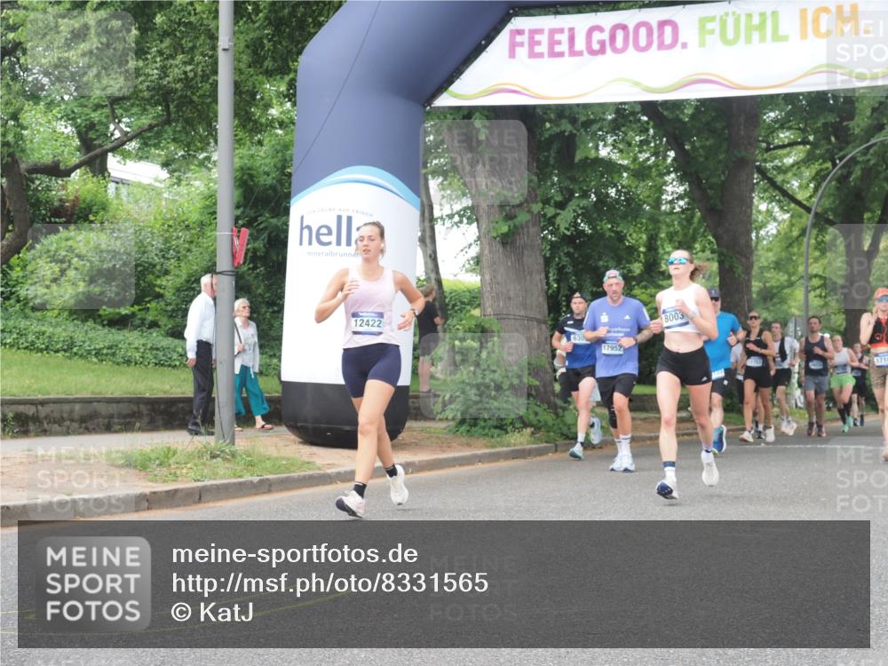 29.06.2025 - hella hamburg halbmarathon KatJ http://msf.ph/oto/8331565 29.06.2025 10:47:13 Zwischen KM18-KM19 5272, 8749 meine-sportfotos.de