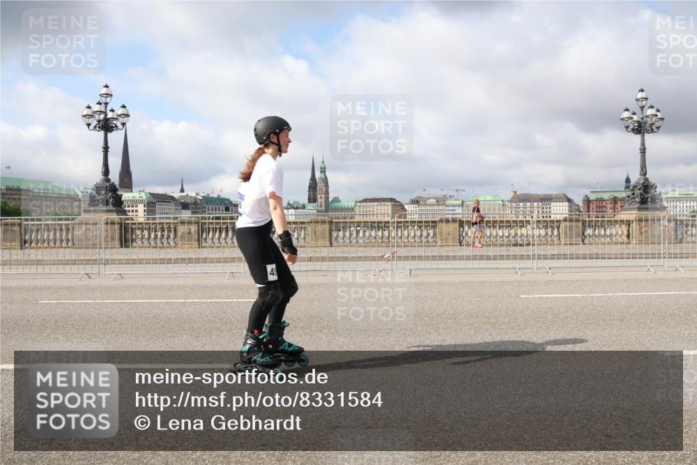 29.06.2025 - hella hamburg halbmarathon Lena Gebhardt http://msf.ph/oto/8331584 29.06.2025 09:08:40 Lombardsbrücke 49 meine-sportfotos.de