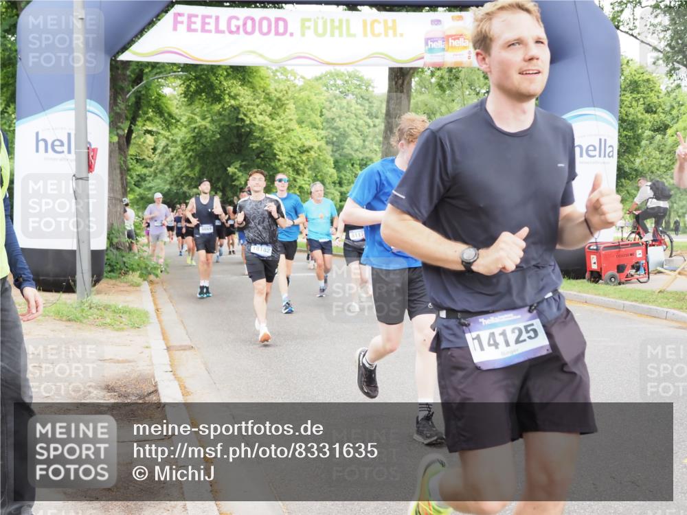 29.06.2025 - hella hamburg halbmarathon MichiJ http://msf.ph/oto/8331635 29.06.2025 10:38:14 Zwischen KM18-KM19 1750, 2207, 6795, 7312, 7952, 8117, 9869, 12527, 12624, 13701, 13799, 14125, 14361, 14838, 18182, 18451, 18657, 18658, 19053 meine-sportfotos.de