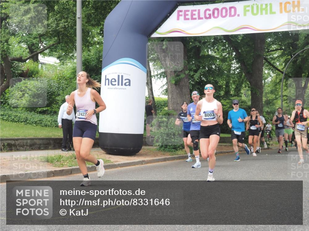 29.06.2025 - hella hamburg halbmarathon KatJ http://msf.ph/oto/8331646 29.06.2025 10:47:13 Zwischen KM18-KM19 5272, 8749 meine-sportfotos.de