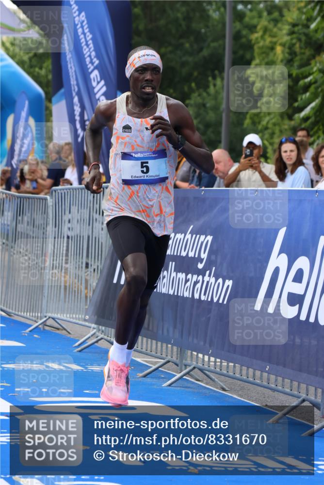 29.06.2025 - hella hamburg halbmarathon Strokosch-Dieckow http://msf.ph/oto/8331670 29.06.2025 10:01:07 Ziel 5 meine-sportfotos.de