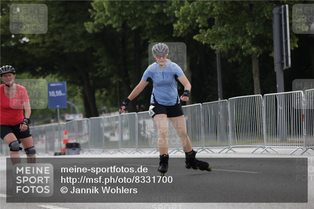 29.06.2025 - hella hamburg halbmarathon Jannik Wohlers http://msf.ph/oto/8331700 29.06.2025 09:01:26 Lombardsbrücke  meine-sportfotos.de