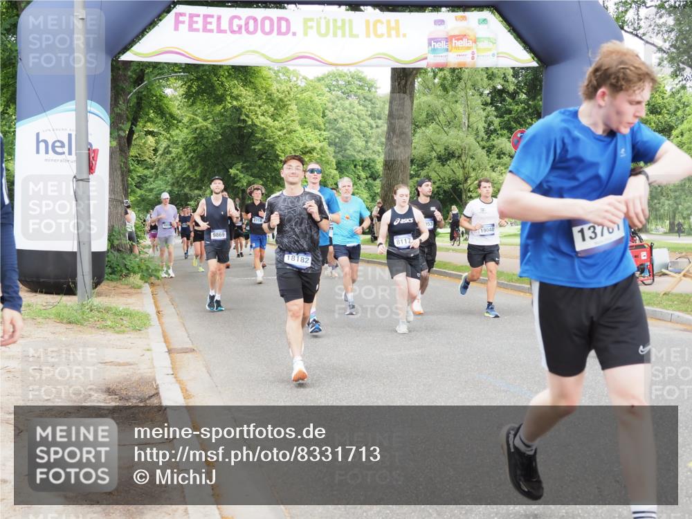 29.06.2025 - hella hamburg halbmarathon MichiJ http://msf.ph/oto/8331713 29.06.2025 10:38:15 Zwischen KM18-KM19 1750, 2207, 6795, 7312, 7952, 8117, 9869, 12527, 12624, 13701, 13799, 14125, 14361, 14838, 17179, 18182, 18657, 18658, 19040, 19053 meine-sportfotos.de