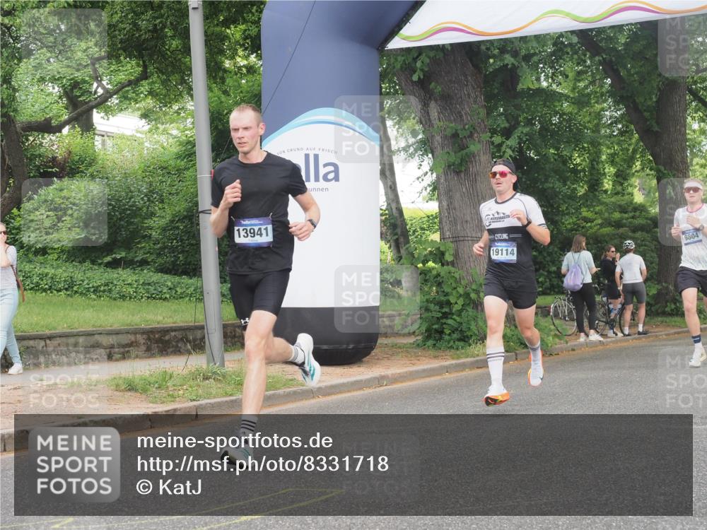 29.06.2025 - hella hamburg halbmarathon KatJ http://msf.ph/oto/8331718 29.06.2025 10:17:26 Zwischen KM18-KM19 2203 meine-sportfotos.de