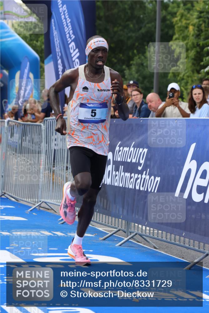 29.06.2025 - hella hamburg halbmarathon Strokosch-Dieckow http://msf.ph/oto/8331729 29.06.2025 10:01:07 Ziel 5 meine-sportfotos.de