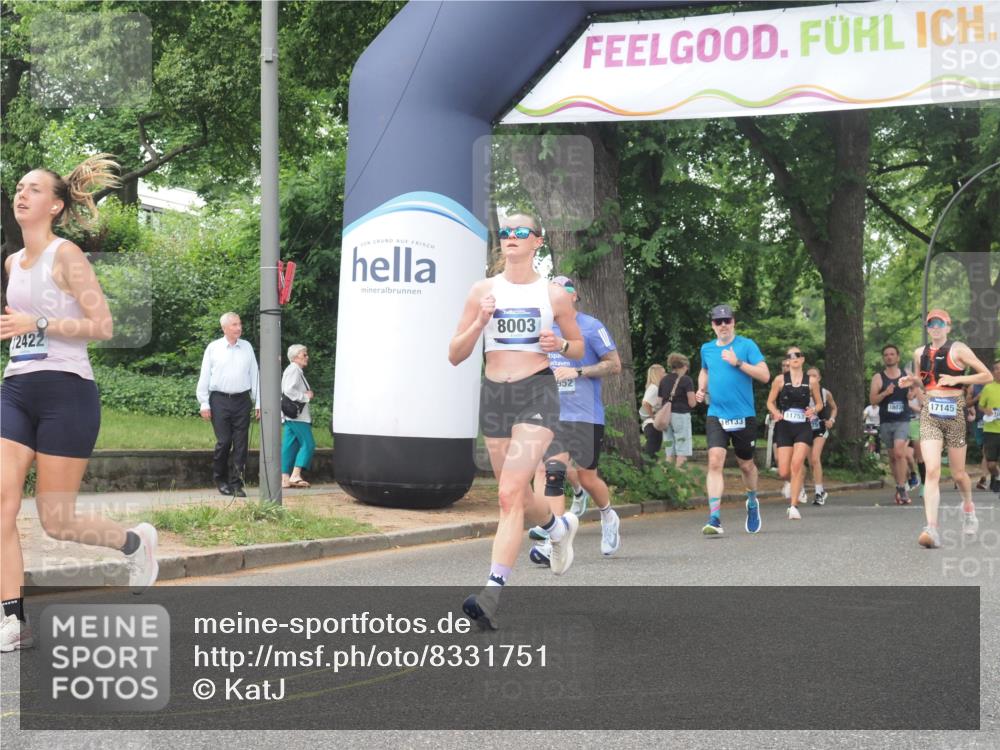 29.06.2025 - hella hamburg halbmarathon KatJ http://msf.ph/oto/8331751 29.06.2025 10:47:14 Zwischen KM18-KM19 5272, 8003 meine-sportfotos.de