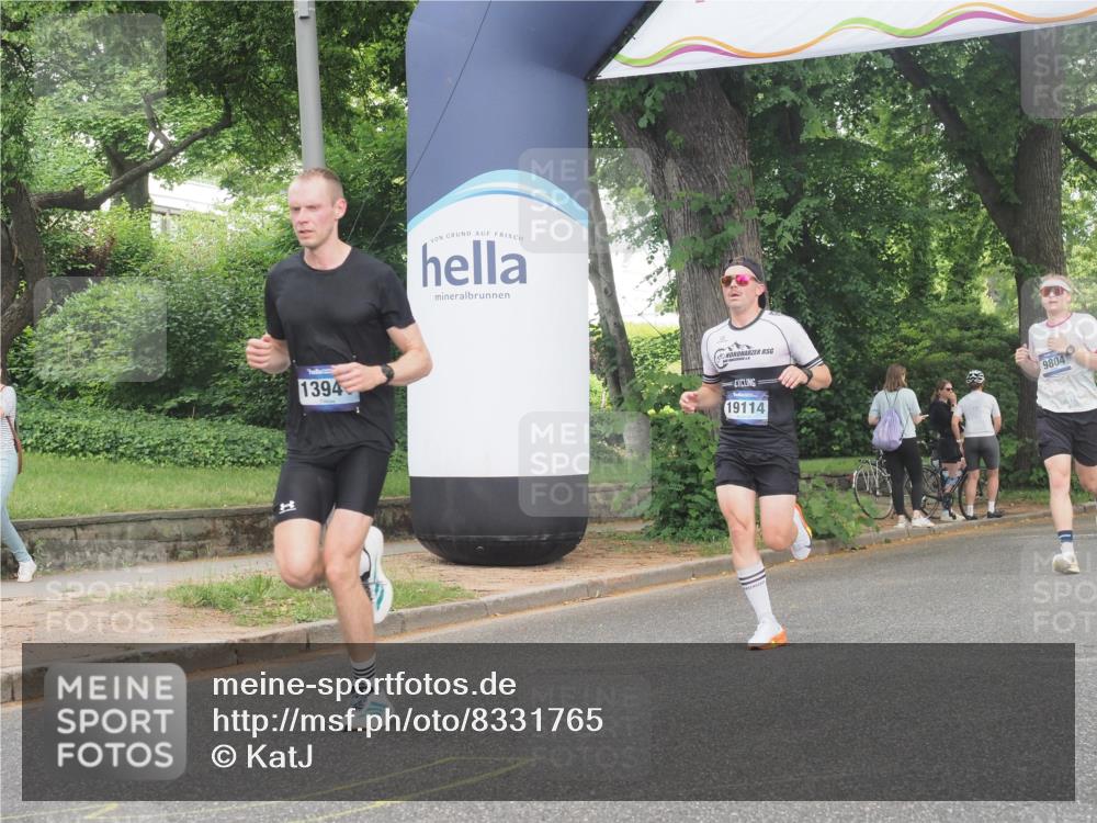 29.06.2025 - hella hamburg halbmarathon KatJ http://msf.ph/oto/8331765 29.06.2025 10:17:26 Zwischen KM18-KM19 2203 meine-sportfotos.de