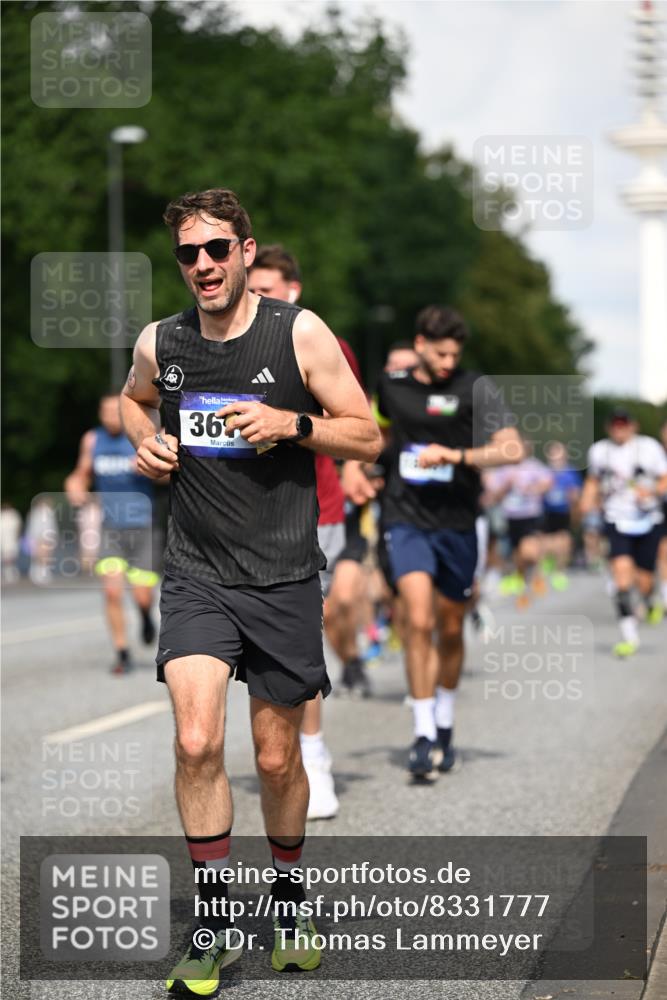 29.06.2025 - hella hamburg halbmarathon Dr. Thomas Lammeyer http://msf.ph/oto/8331777 29.06.2025 09:55:50 Kennedybrücke 1057, 1169, 1569, 1604, 1763, 3305, 3618, 4565, 4871, 4915, 5007, 5011, 5047, 5231, 5336, 5690, 6373, 6700, 6711, 7185, 7710, 8564, 8852, 9444, 9547, 10493, 10691, 10978, 11062 meine-sportfotos.de