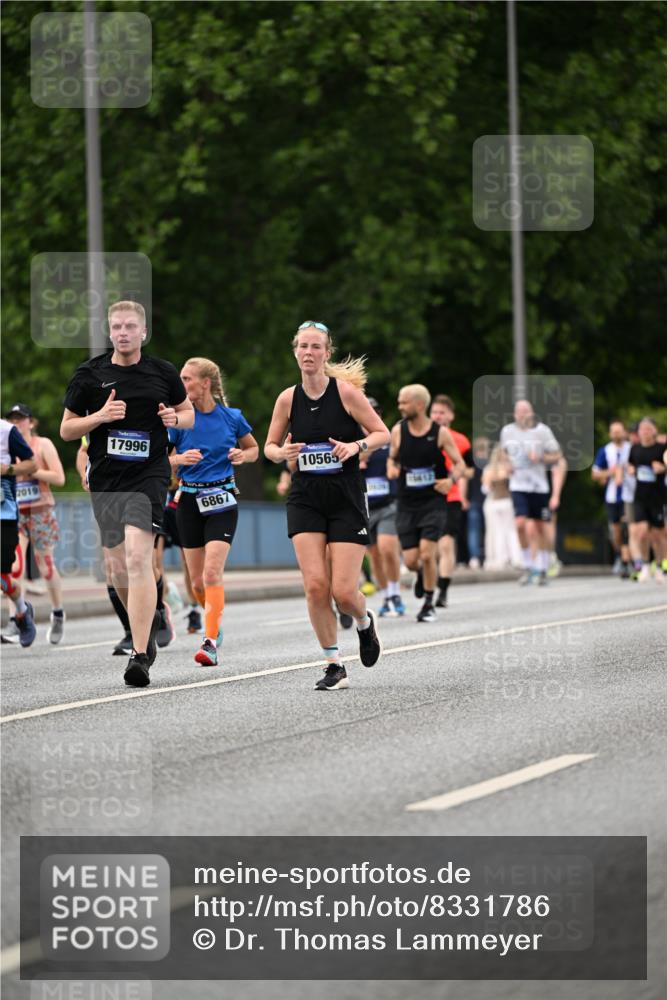 29.06.2025 - hella hamburg halbmarathon Dr. Thomas Lammeyer http://msf.ph/oto/8331786 29.06.2025 10:39:48 Kennedybrücke 2198, 2412, 2787, 3170, 3828, 3958, 4333, 4696, 4703, 4965, 5147, 6029, 6189, 6365, 6397, 6471, 6867, 8249, 8296, 8567, 9470, 9803, 9819, 10360, 10565, 10652, 11233, 11359 meine-sportfotos.de