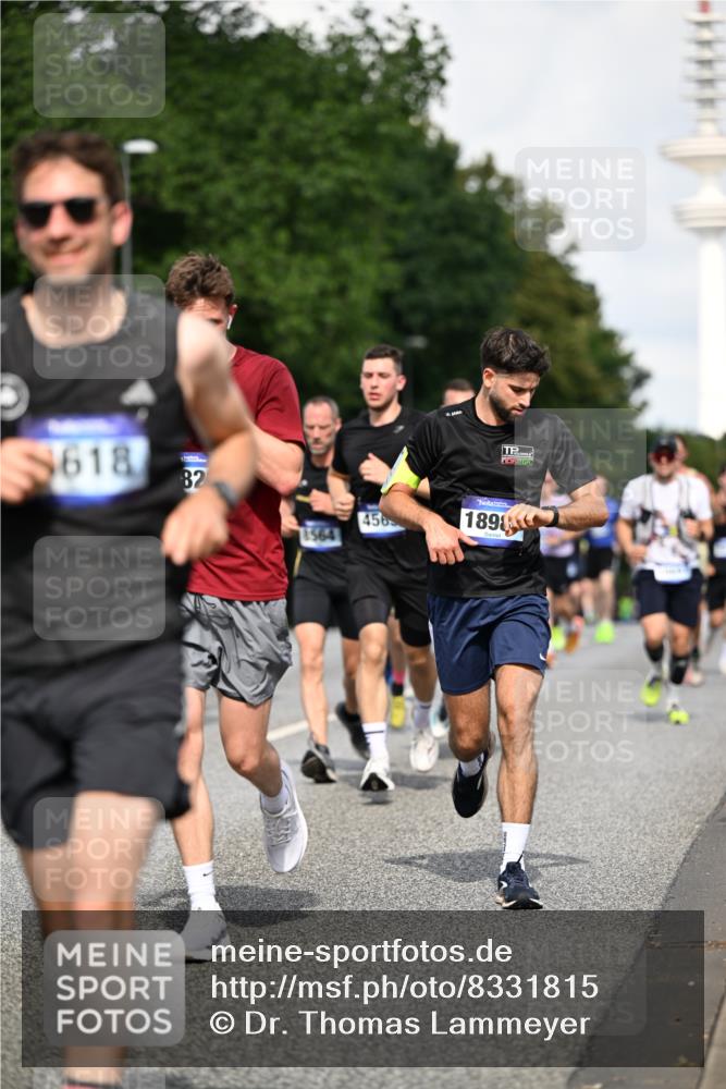 29.06.2025 - hella hamburg halbmarathon Dr. Thomas Lammeyer http://msf.ph/oto/8331815 29.06.2025 09:55:51 Kennedybrücke 1057, 1169, 1569, 1604, 1763, 3305, 3618, 4565, 4871, 4915, 5007, 5011, 5047, 5231, 5336, 5690, 6373, 6700, 6711, 7185, 7710, 8564, 8852, 9444, 9547, 10493, 10691, 10978, 11062 meine-sportfotos.de
