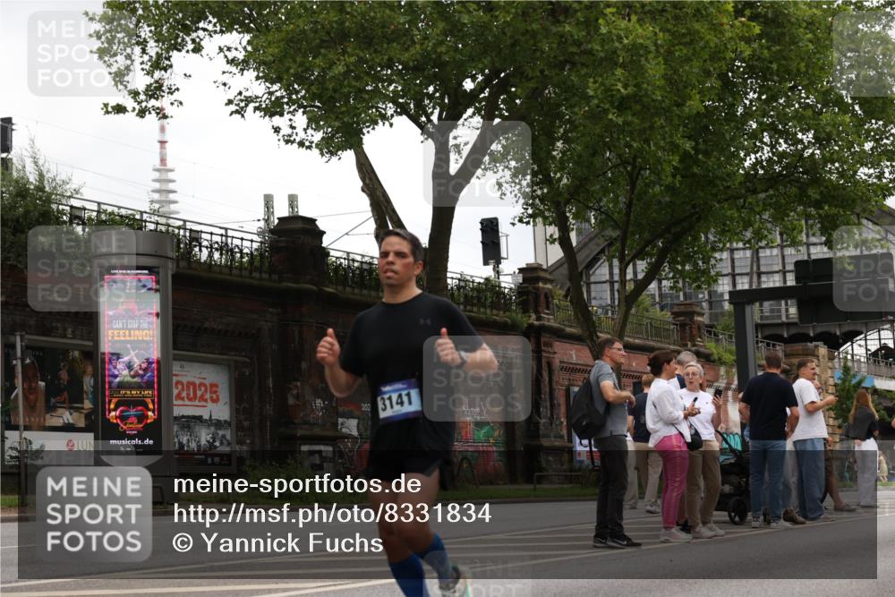 29.06.2025 - hella hamburg halbmarathon Yannick Fuchs http://msf.ph/oto/8331834 29.06.2025 10:51:44 20KM 1200, 1611, 2025, 2236, 2606, 2759, 2806, 2883, 2907, 3093, 3141, 3575, 4426, 4467, 4579, 4632, 4833, 5391, 6281, 6302, 6531, 6595, 6892, 7138, 7833, 9450, 9485, 10599, 12144, 13465, 14571, 15217, 15229, 16517, 17415, 17455, 17543, 18068, 18501, 18508, 18762, 18891 meine-sportfotos.de